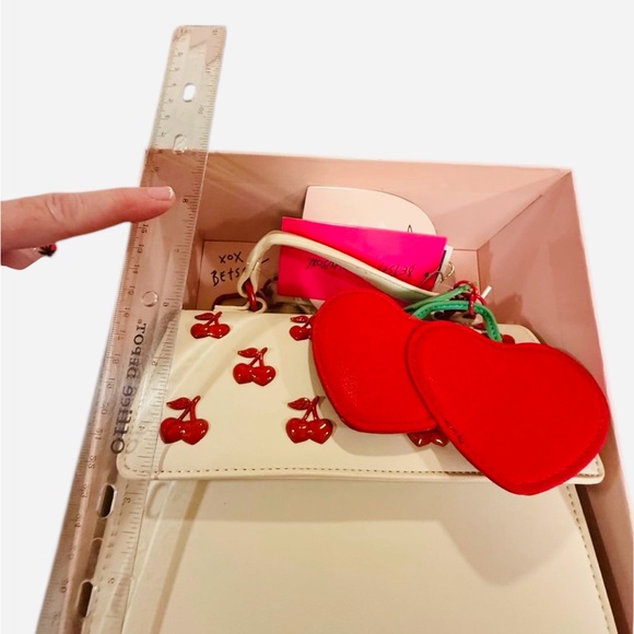 🍒 RARE Betsey Johnson Cherry Heart Bag NWT Boxed | Valentine Collectible 🍒 - Picture 5 of 7